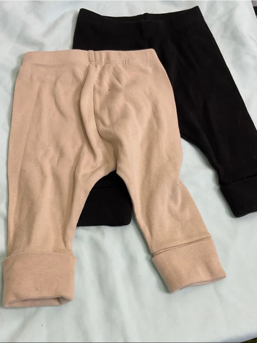 cloud island Two-Pack Joggers in Black & Beige